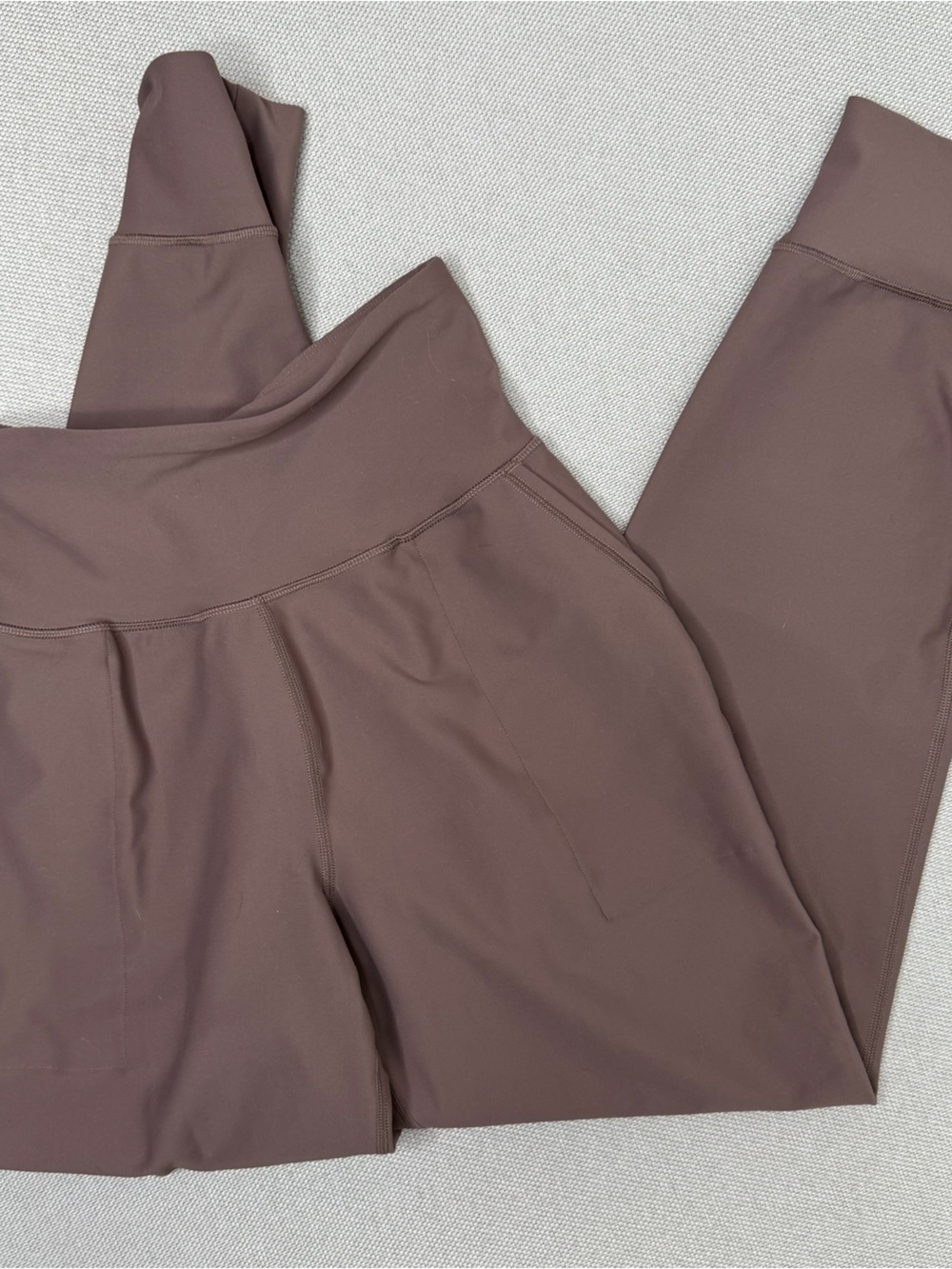 Old Navy Bundle of 2 Pants Elevate Legging Jogger High Rise Go Dry Size Small - Picture 4 of 5